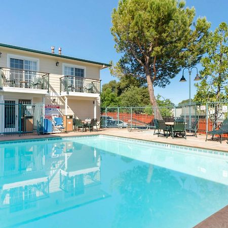 Best Western Cedar Inn & Suites Angels Camp Exteriör bild
