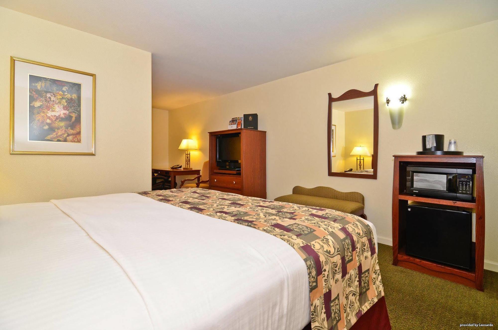 Best Western Cedar Inn & Suites Angels Camp Rum bild